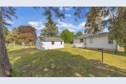 2305  Mayflower Ave, Sheboygan, WI 53083 - Photo 17