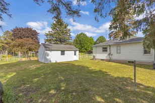 2305 Mayflower Ave, Sheboygan, WI 53083 - Photo 17