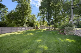 7424 N Santa Monica Blvd, Fox Point, WI 53217 - Photo 27