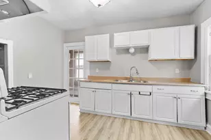 2466 N 46th St, Milwaukee, WI 53210 - Photo 9