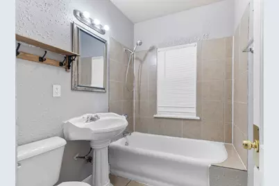 2466 N 46th St, Milwaukee, WI 53210 - Photo 7