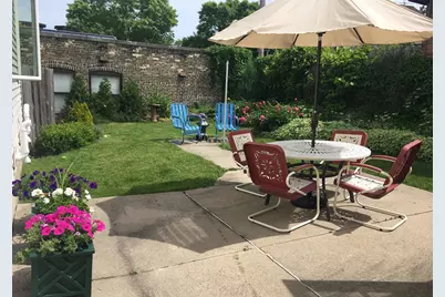 824 E Pearson St, Milwaukee, WI 53202 - Photo 21