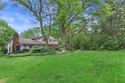 18435  Tilton Ct, Brookfield, WI 53045 - Photo 5