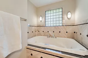 11355 N Rosewood Dr, Mequon, WI 53092 - Photo 25
