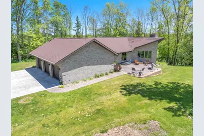 4564  Broadway St, Manitowoc, WI 54220 - Photo 41