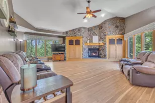 4564 Broadway St, Manitowoc, WI 54220 - Photo 3