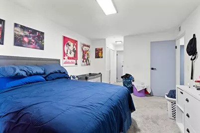 5253 N Lovers Lane Rd #301, Milwaukee, WI 53225 - Photo 11