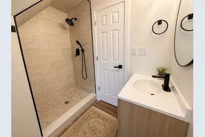 7531 N Lake Dr, Fox Point, WI 53217 - Photo 19