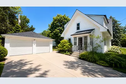 7531 N Lake Dr, Fox Point, WI 53217 - Photo 35