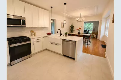 7531 N Lake Dr, Fox Point, WI 53217 - Photo 9