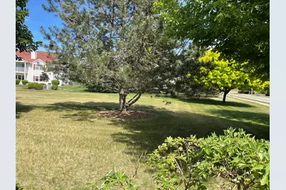 723  Stoney Creek Ct #4, West Bend, WI 53095 - Photo 3