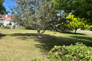 723 Stoney Creek Ct, West Bend, WI 53095 - Photo 3