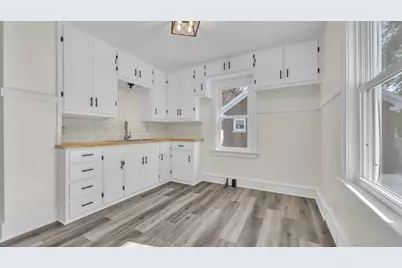 932 N 37th St, Sheboygan, WI 53081 - Photo 15