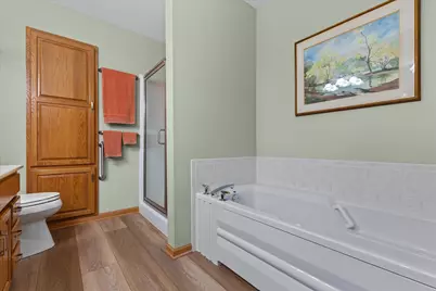 W243N2205  Deer Park Ct #B, Pewaukee, WI 53072 - Photo 23