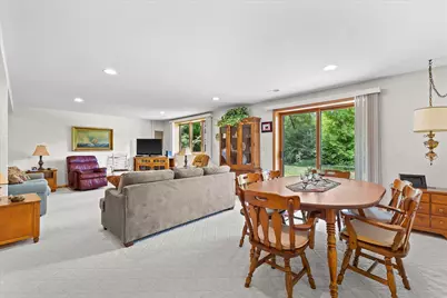 W243N2205  Deer Park Ct #B, Pewaukee, WI 53072 - Photo 29