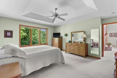 W243N2205  Deer Park Ct #B, Pewaukee, WI 53072 - Photo 19
