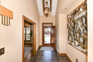 530 Park Cir, Elm Grove, WI 53122 - Photo 3