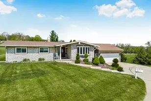 262 Castle Terrace, Fontana, WI 53125 - Photo 1