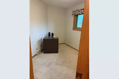 82  Eastbrook Ln, Fond du Lac, WI 54935 - Photo 9