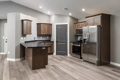 902  Silverthorne Dr, Viroqua, WI 54665 - Photo 5