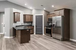 904 Silverthorne Dr, Viroqua, WI 54665 - Photo 5