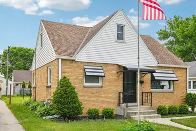 3708 N 97th Pl, Milwaukee, WI 53222 - Photo 9