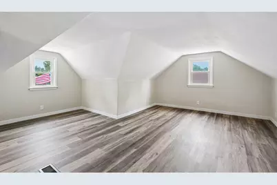 3708 N 97th Pl, Milwaukee, WI 53222 - Photo 5