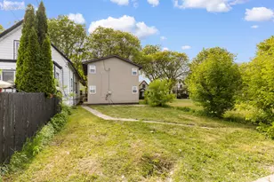 3270 N 11th St, Milwaukee, WI 53206 - Photo 13