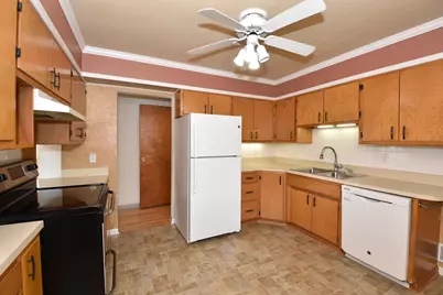 925  Virginia St, Racine, WI 53405 - Photo 11