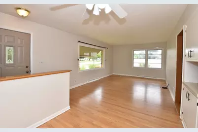925  Virginia St, Racine, WI 53405 - Photo 7