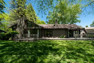 8 Pinewood Ct, Racine, WI 53402 - Photo 9