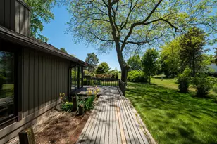 8 Pinewood Ct, Racine, WI 53402 - Photo 33