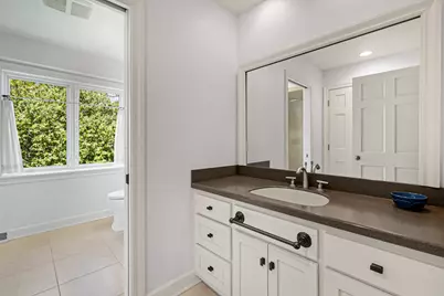 10528 N Haddonstone Pl, Mequon, WI 53092 - Photo 27