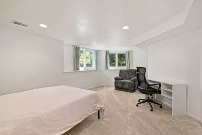 10528 N Haddonstone Pl, Mequon, WI 53092 - Photo 21