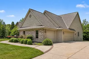 W291S5245 Ridgefield Rd, Genesee, WI 53189 - Photo 3