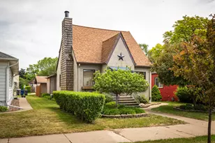 2406 Wood St, La Crosse, WI 54603 - Photo 1