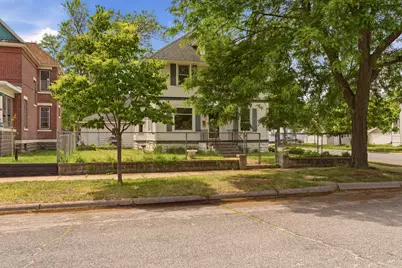 1453  Charles St, La Crosse, WI 54603 - Photo 3