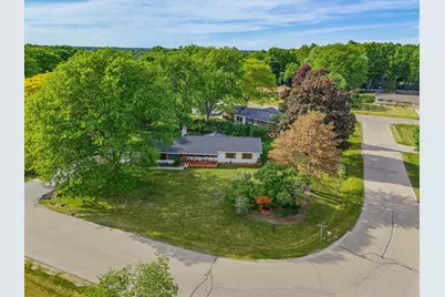 5272 W Silverleaf Ln, Brown Deer, WI 53223 - Photo 43