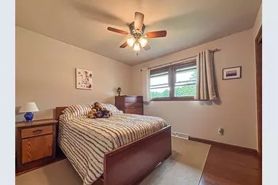 18260 W Willow Rd, New Berlin, WI 53146 - Photo 23