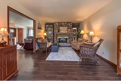 18260 W Willow Rd, New Berlin, WI 53146 - Photo 11