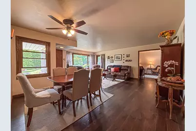 18260 W Willow Rd, New Berlin, WI 53146 - Photo 9