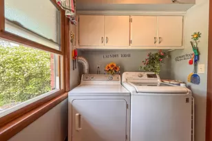 18260 W Willow Rd, New Berlin, WI 53146 - Photo 21