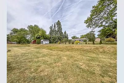 18260 W Willow Rd, New Berlin, WI 53146 - Photo 35