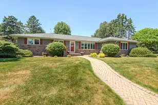 1330 Christopher Ct, Oconomowoc, WI 53066 - Photo 3