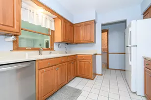 1330 Christopher Ct, Oconomowoc, WI 53066 - Photo 11