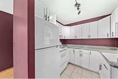 929 N Astor St #203, Milwaukee, WI 53202 - Photo 29