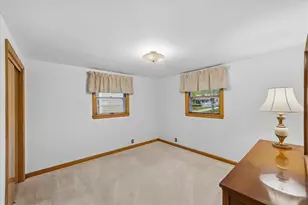 N56W5543 Sunnyside Ln, Cedarburg, WI 53012 - Photo 21