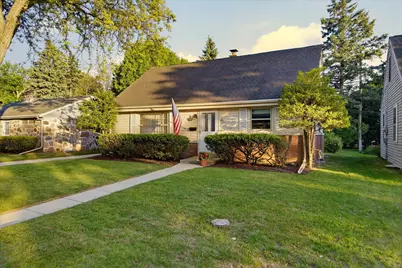 N56W5543  Sunnyside Ln, Cedarburg, WI 53012 - Photo 3