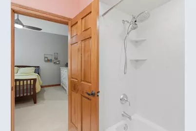 10101 N Hunt Club Ct, Mequon, WI 53097 - Photo 51