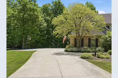 10101 N Hunt Club Ct, Mequon, WI 53097 - Photo 73